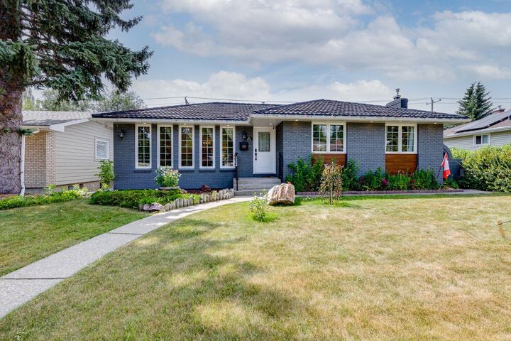 Property Photo: 179 Capri Avenue NW AB T2L 0H3