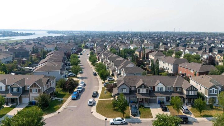 Property Photo: 224 Viewpointe Terrace AB T1X 0P9