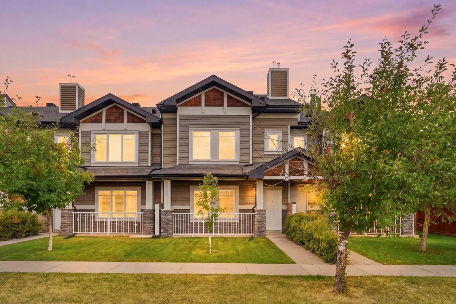 Property Photo: 149 Prestwick Villas SE AB T2Z 4S3