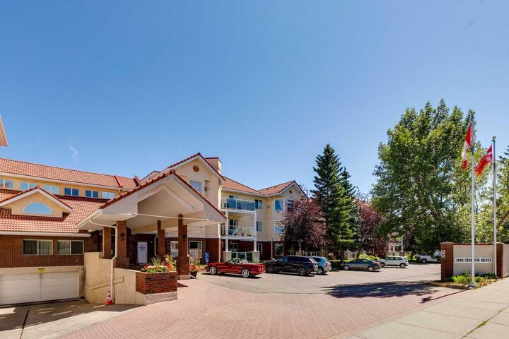Property Photo: 1818 Simcoe Boulevard SW 3238 AB T3H 3L9