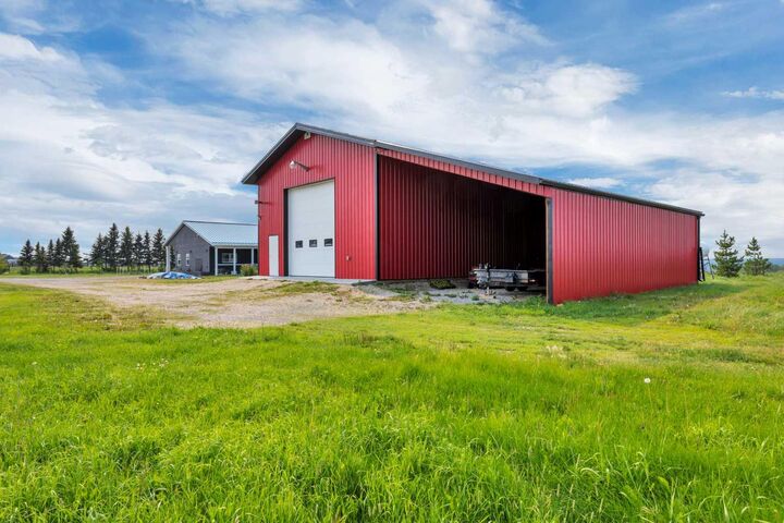 Property Photo: 413002 Range Road 63 AB T4T 2A1