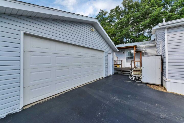 Property Photo:  4651 49 Avenue  AB T0C 0Y0 