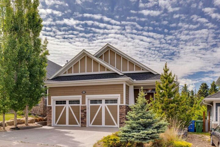 Property Photo: 27 Ridge View Place AB T4C 0P8