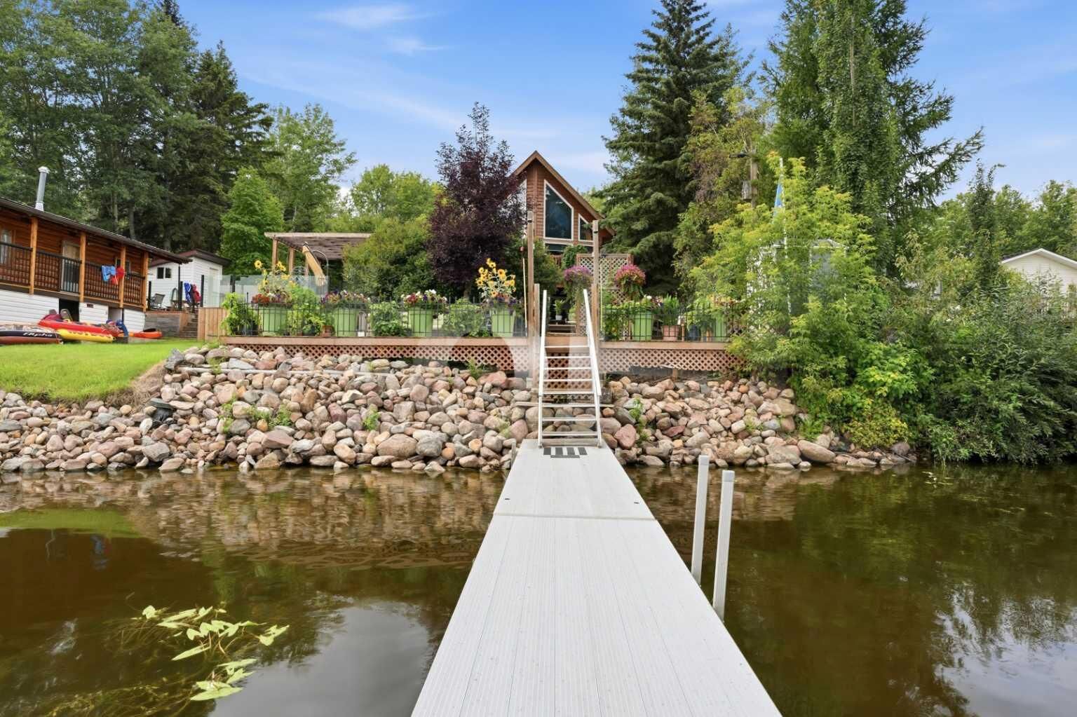 Property Photo: 233 Appleby Crescent AB T9S 1R7