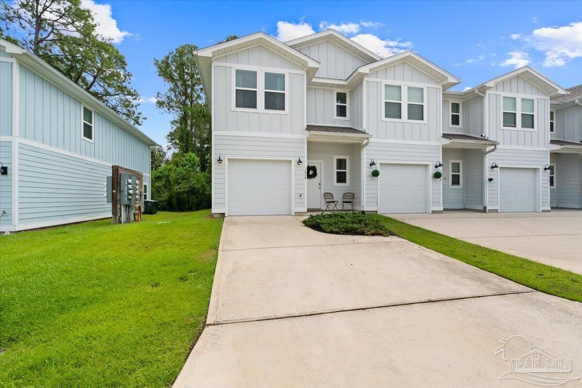 Property Photo:  1638 Iroquois Ct  FL 32534 