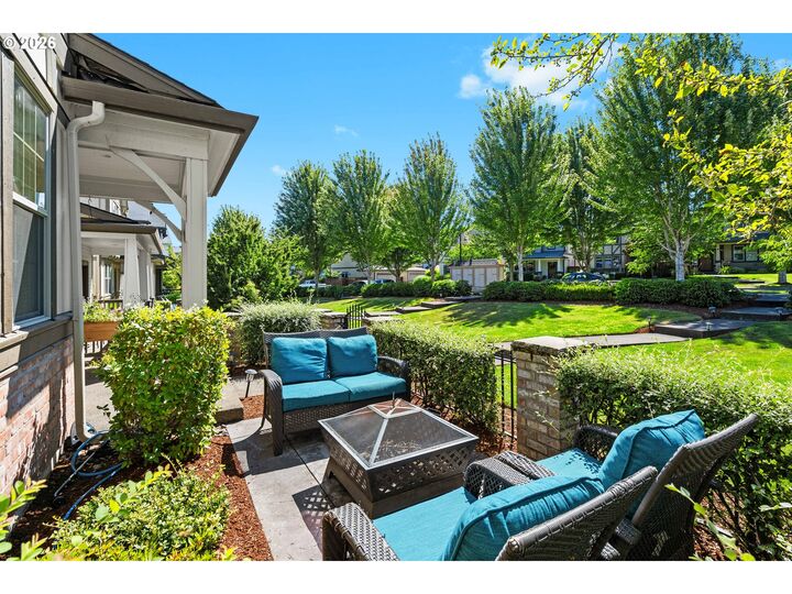 Property Photo: 28432 SW Orleans Ave OR 97070
