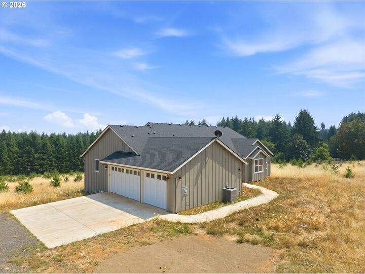 Property Photo: 16575 SE Woodland Heights Rd OR 97101