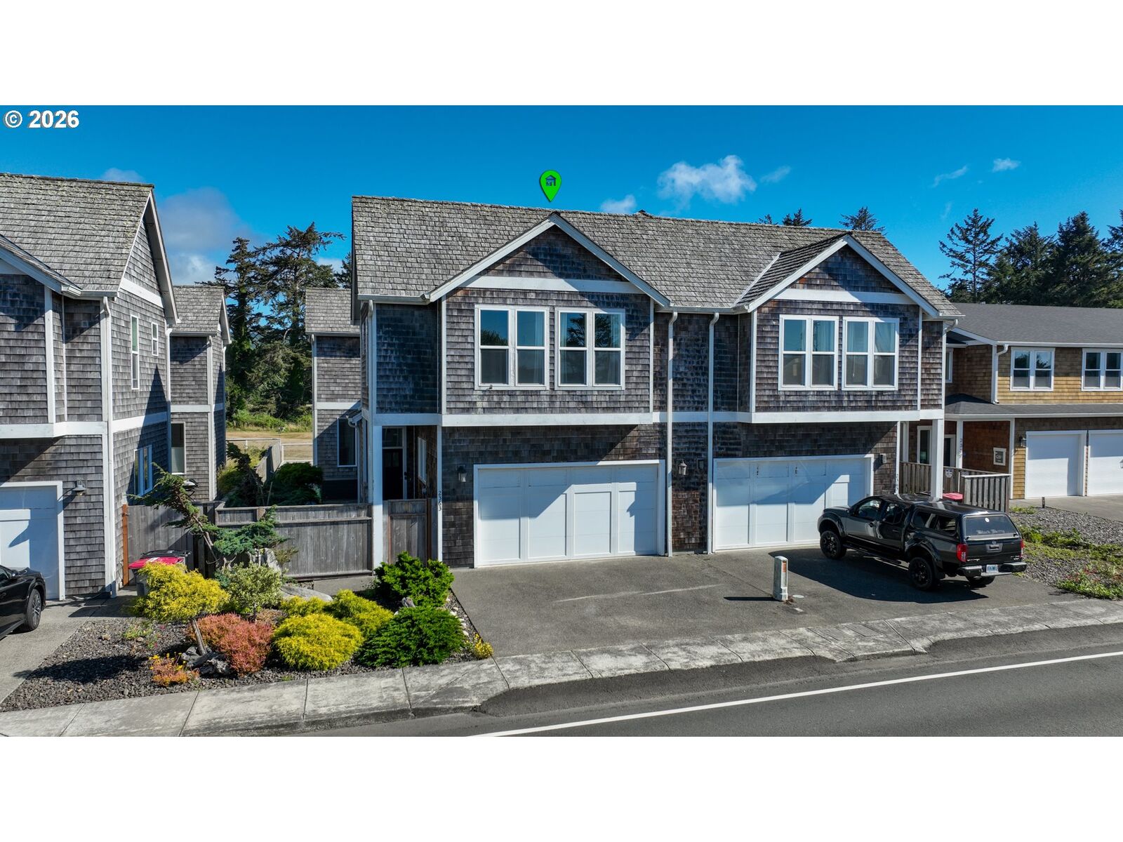 Property Photo:  2363 S Edgewood St  OR 97138 