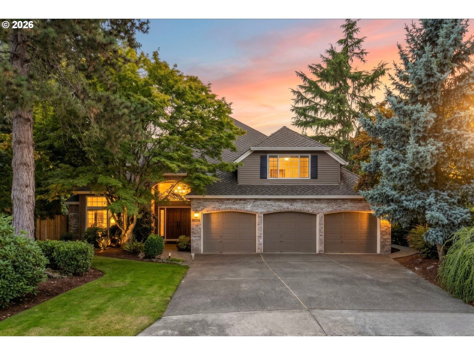 Property Photo: 5504 Westfield Ct OR 97035