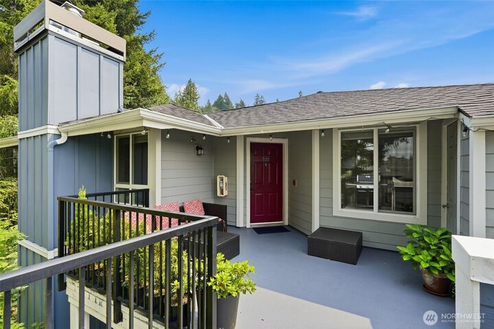 Property Photo: 3903 243rd Place SE N301 WA 98021