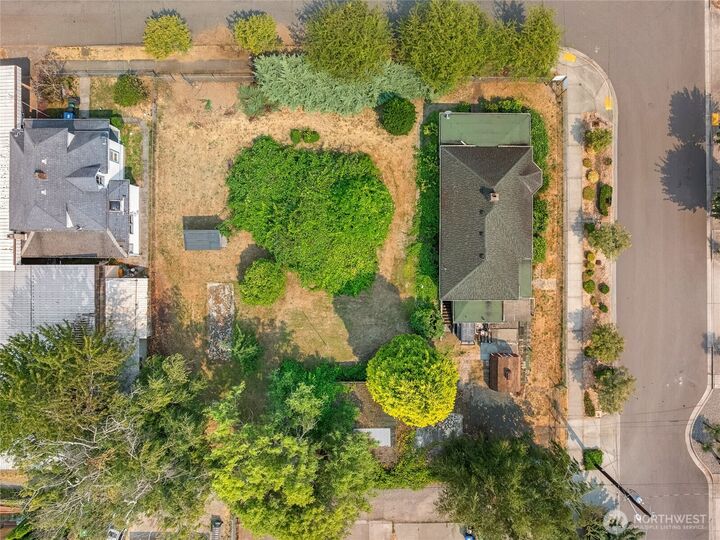 Property Photo: 1445 S Cloverdale Street WA 98108