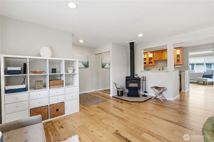 Property Photo: 17404 NE 45th Street 170 WA 98052