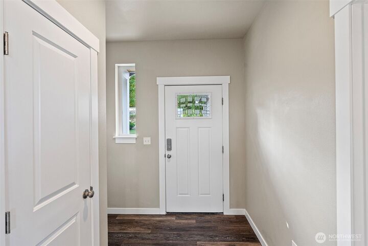 Property Photo:  7634 E Montana Street  WA 98366 
