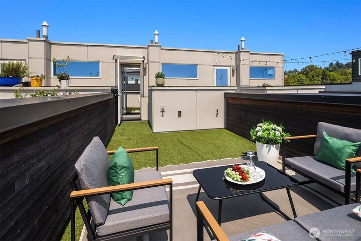 Property Photo:  818 NW 53rd Street B  WA 98107 