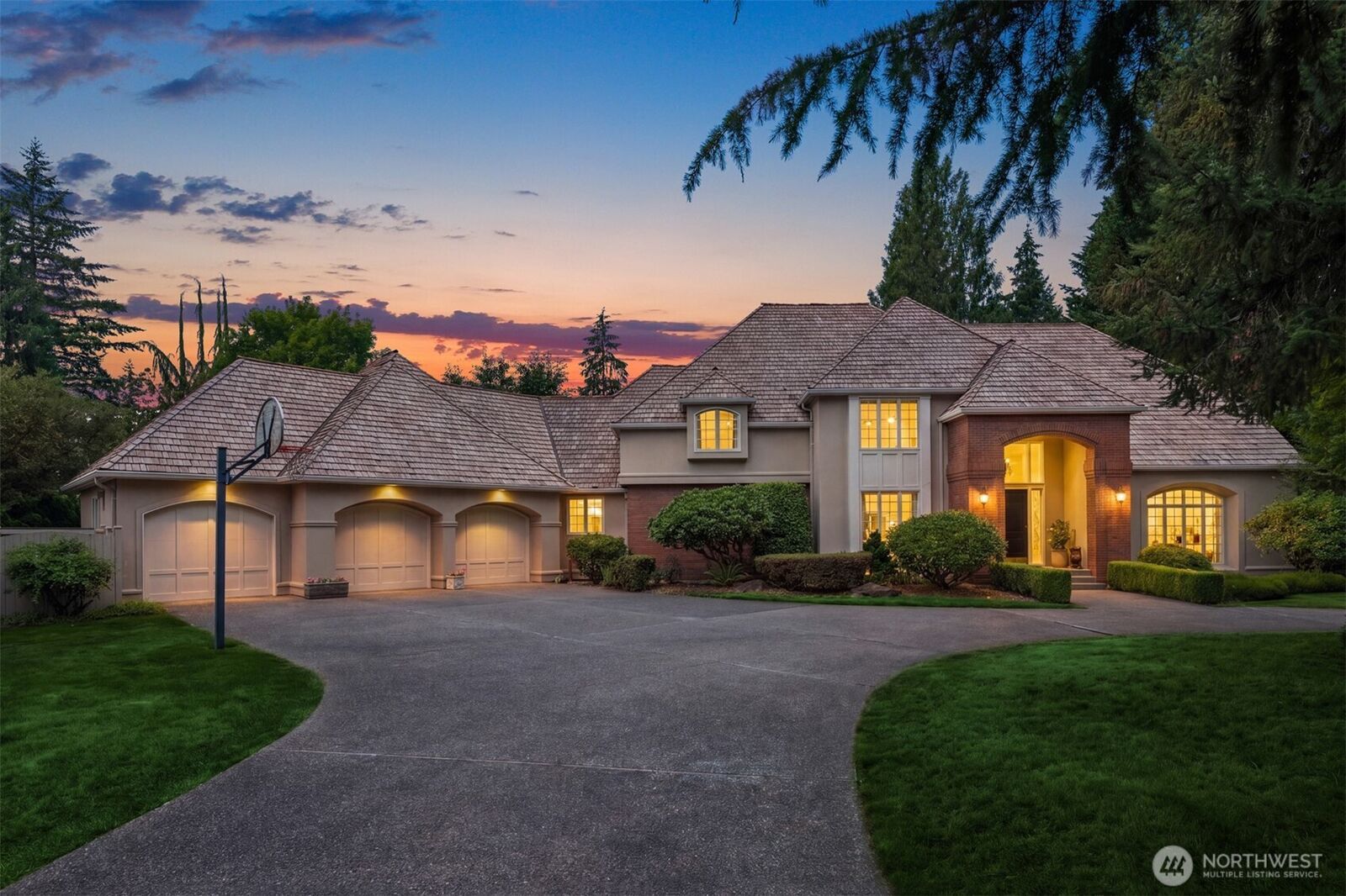 Property Photo: 13905 212th Drive NE WA 98077