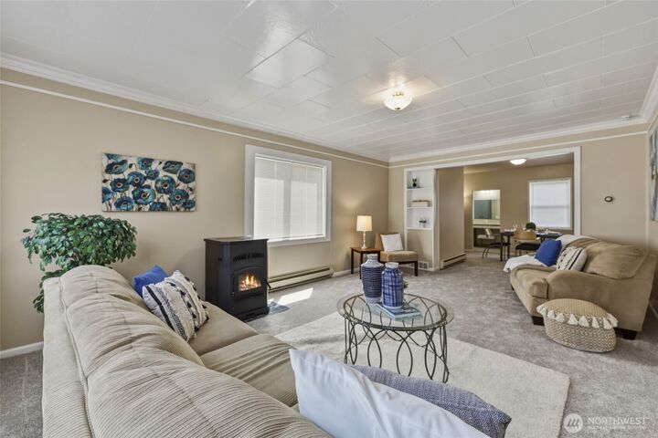 Property Photo:  1120  3rd Street  WA 98537 