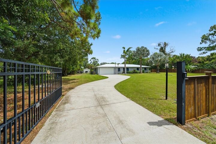 Property Photo: 1740 Vally Road FL 32950