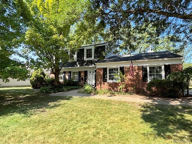Property Photo:  4663 Mill Pond Drive  MI 48085 