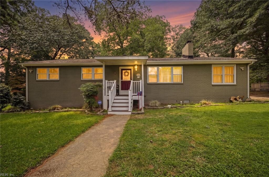 Property Photo:  983 Green St  VA 23513 