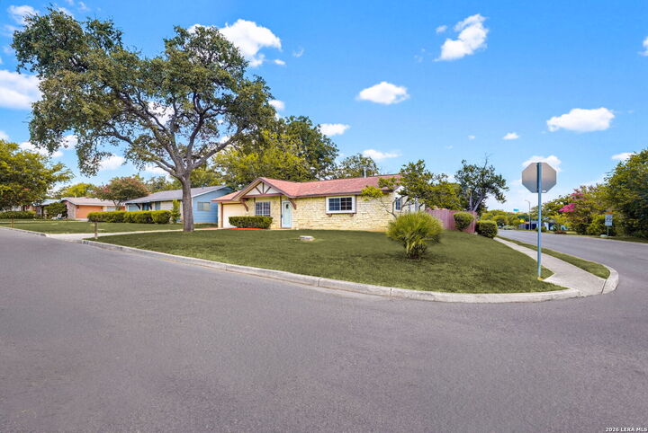 Property Photo:  12302 Lone Shadow Trail  TX 78233 