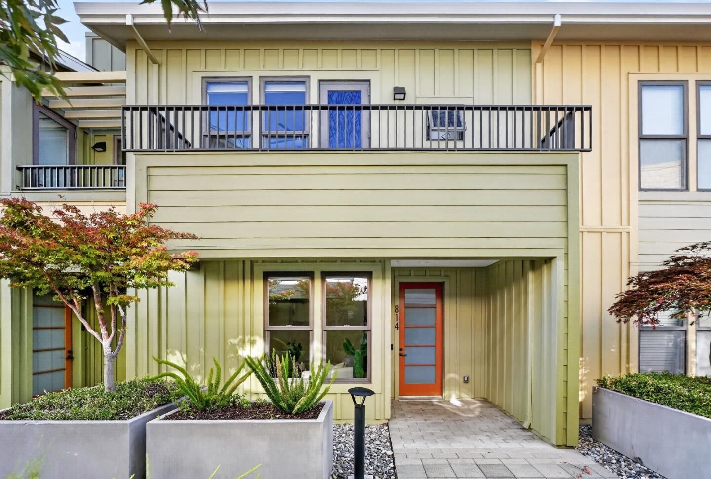 Property Photo:  814 Altaire Walk  CA 94303 
