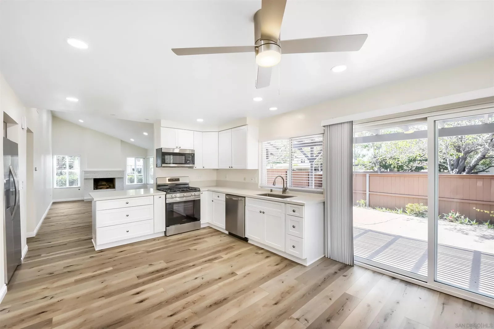Property Photo: 10756 Cariuto Court CA 92124