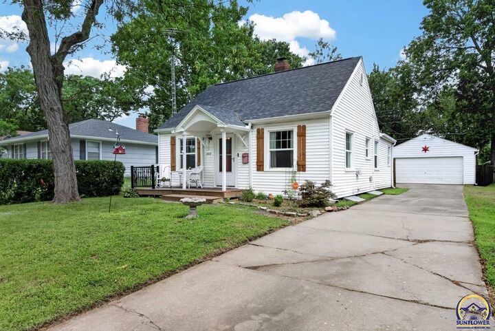 Property Photo: 2012 SW High Ave KS 66604
