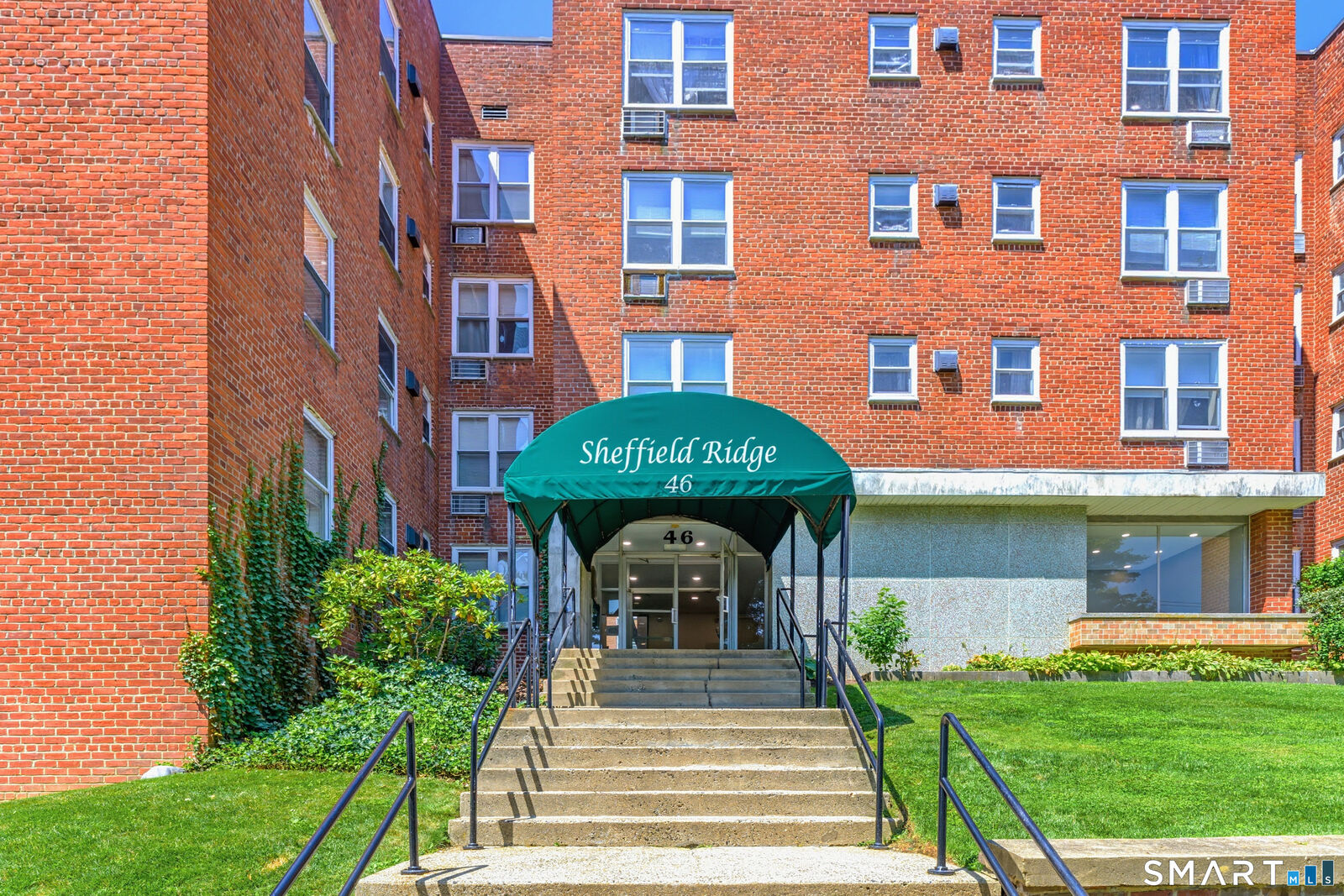 Property Photo: 46 Prospect Avenue 2B CT 06850