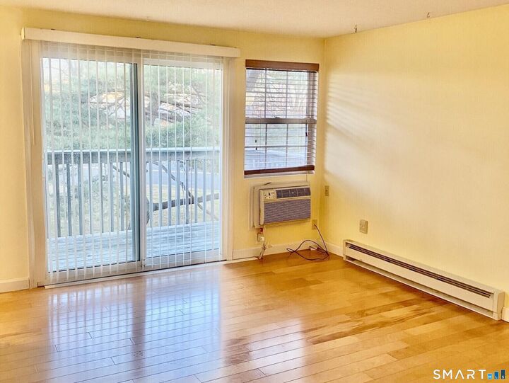 Property Photo: 4 Heather Ridge CT 06484
