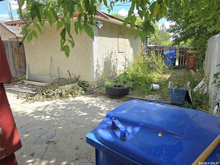Property Photo: 1939 Quebec Street SK S4P 1J8