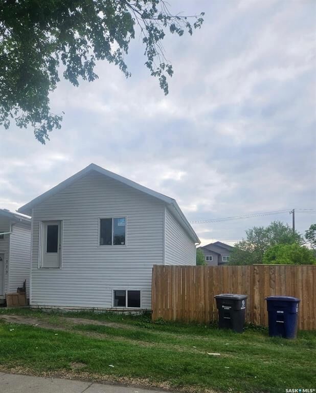 117 S Avenue N — photo 1