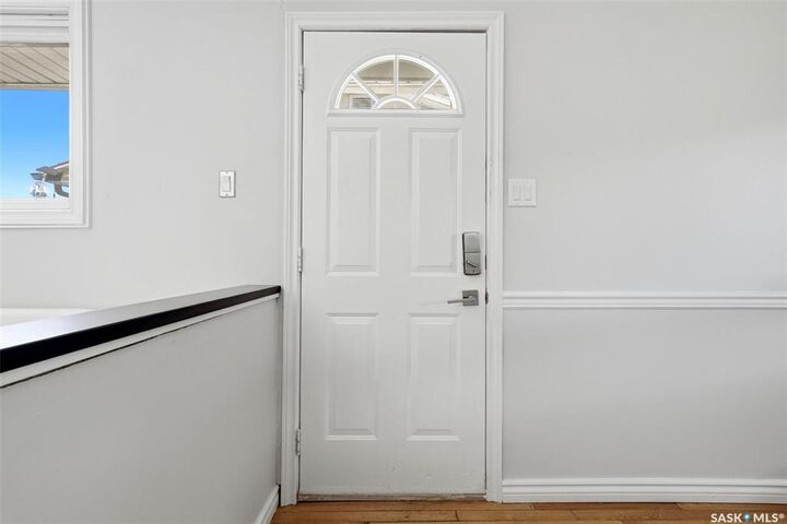 Property Photo: 5834 McKinley Avenue SK S4T 6P3