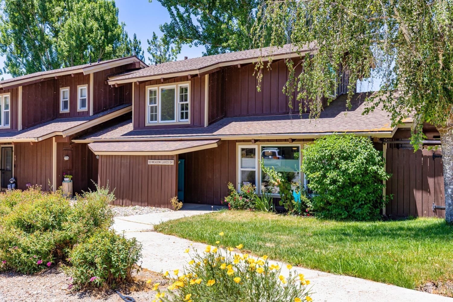 Property Photo:  93 Meadow Lakes Drive  CA 93561 