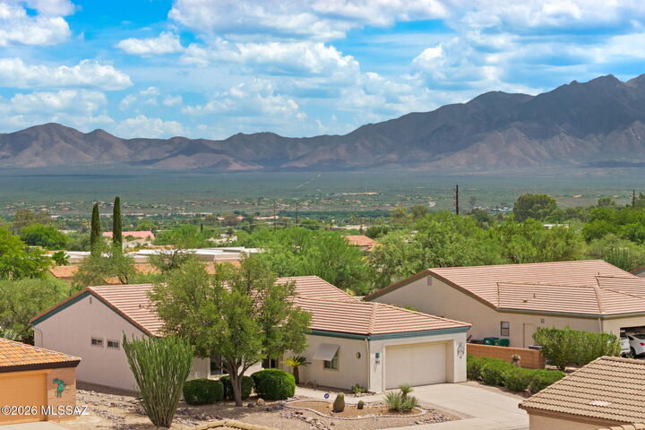 Property Photo: 322 N Vía Del Ciruelo AZ 85614