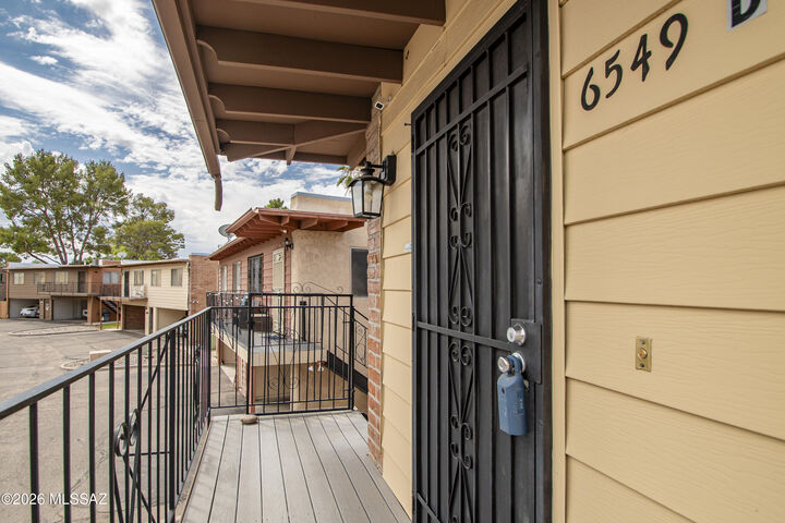 Property Photo:  6549 E Calle La Paz D  AZ 85715 