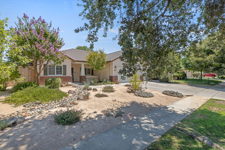 Property Photo: 3634 N Jackie Street CA 93291