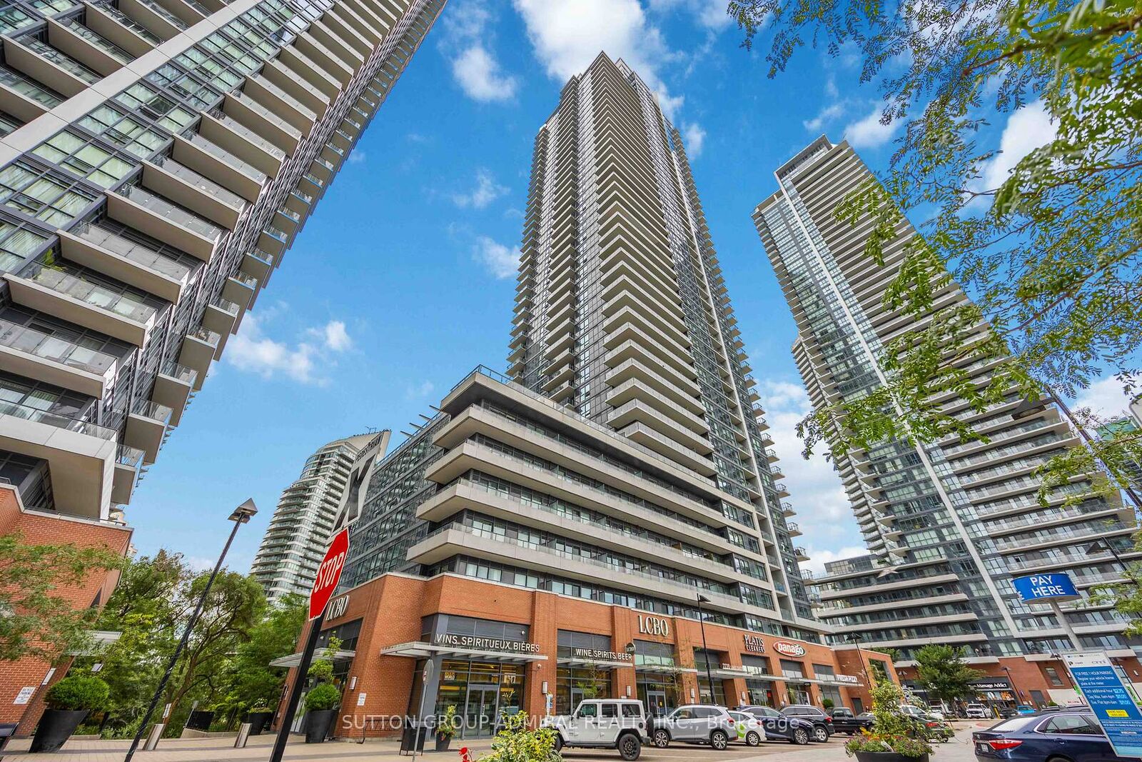 Property Photo: 2220 Lake Shore Boulevard W 2806 ON M8V 0C1