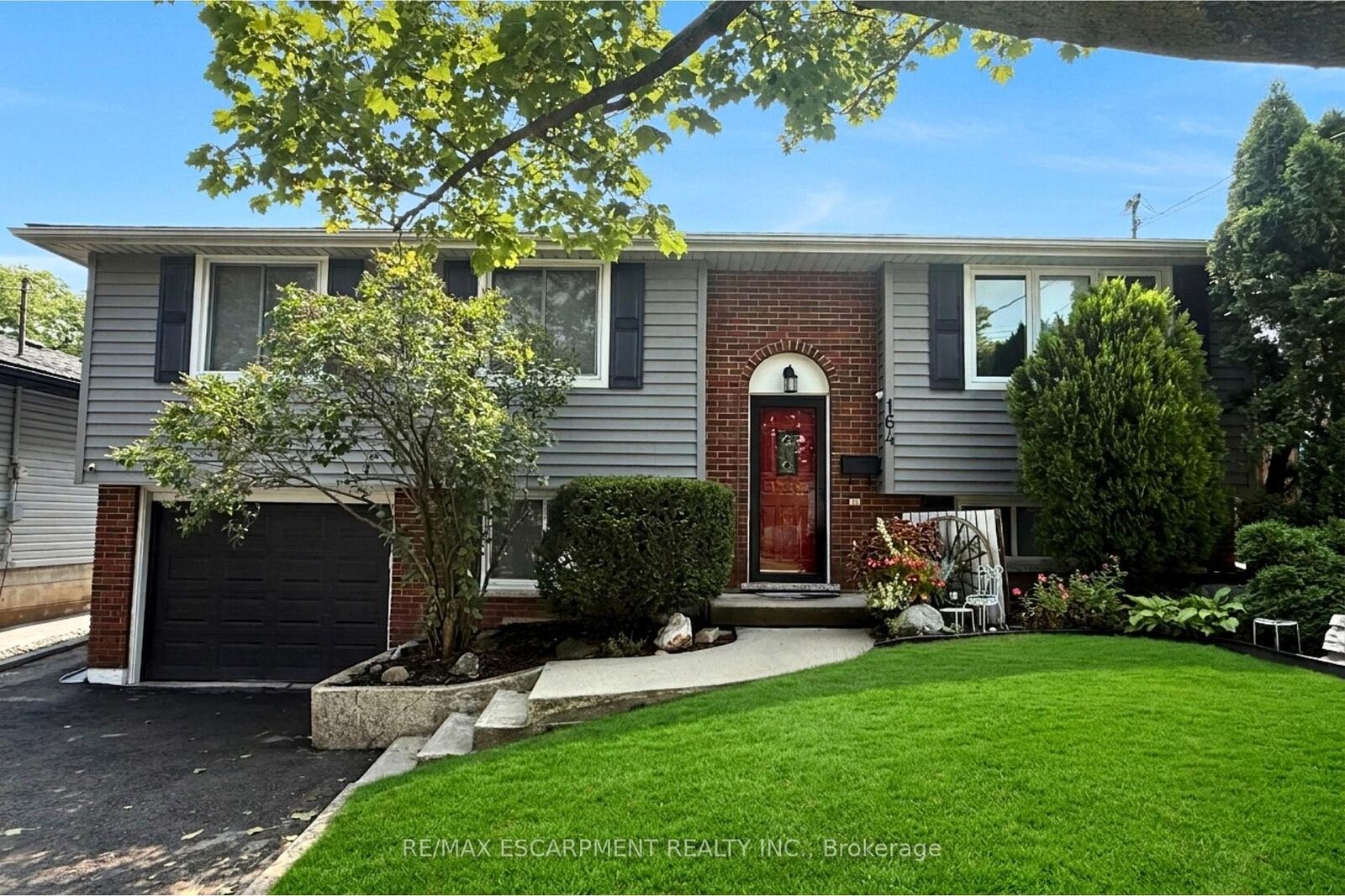 Photo de la propriété:  164 Hanover Place  ON L8K 5X6 