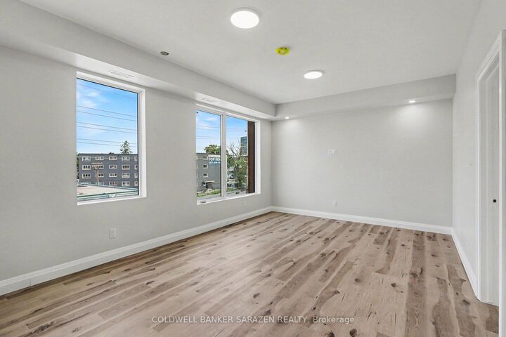 Property Photo:  42 McArthur Avenue 101  ON K1L 6R2 
