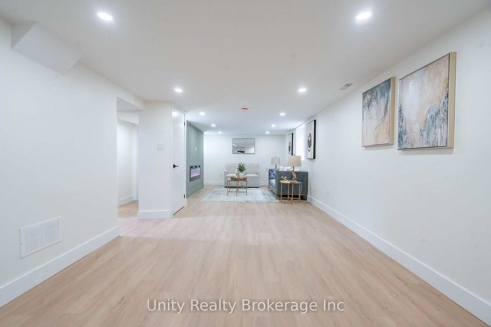 Property Photo: 23 Tyrone Drive ON L9C 2M6