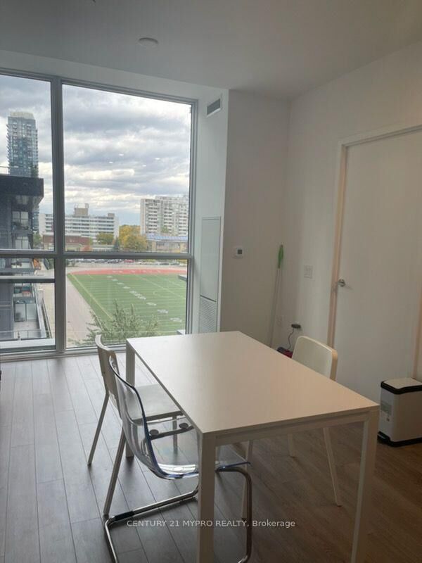Property Photo:  39 Roehampton Avenue #412  ON M4P 0G1 