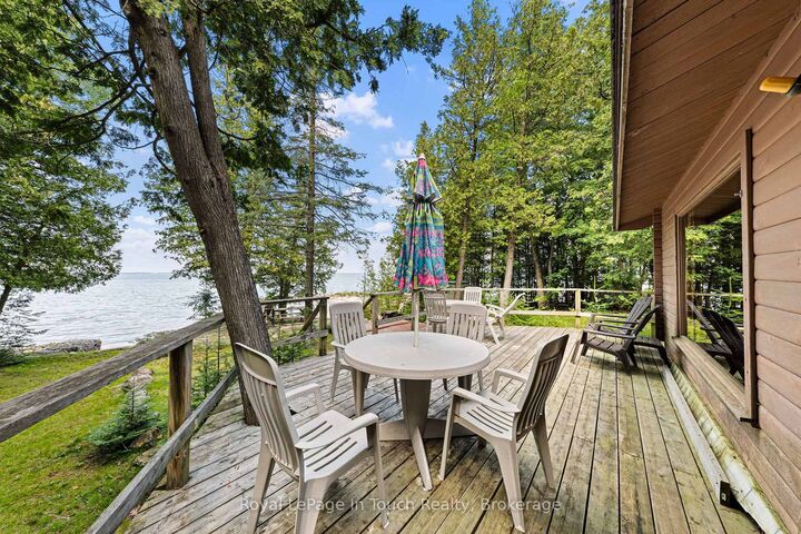Property Photo: 25 Chippewa Crescent ON L9M 0C4