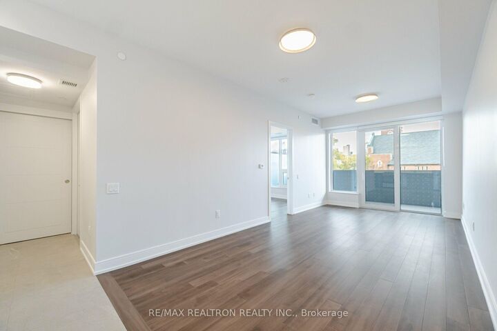 Property Photo:  2525 Bathurst Street 307  ON M6B 2Y9 