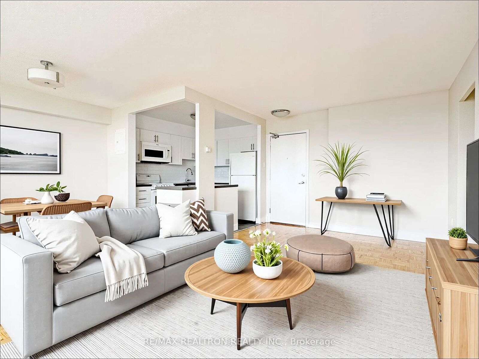 Property Photo: 666 Spadina Avenue 1704 ON M5S 2H8