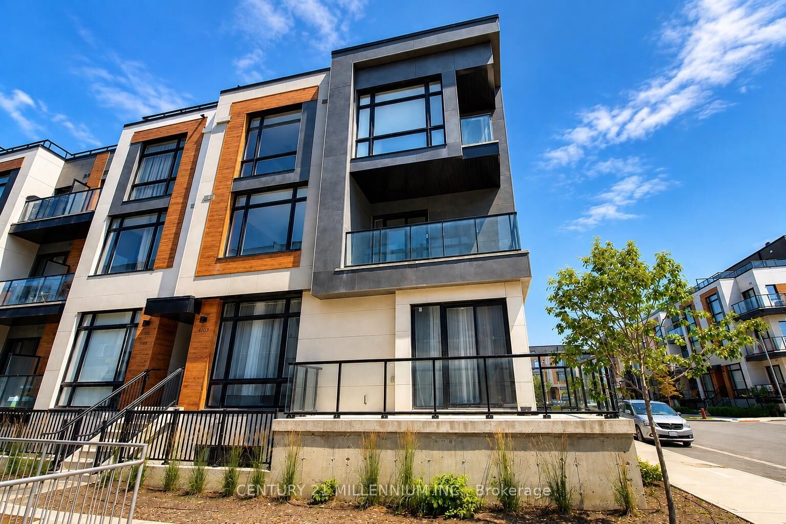 Property Photo: 12 David Eyer Road 1103 ON L4S 0N3