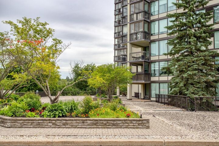 23 Woodlawn Road E 505 — photo 1