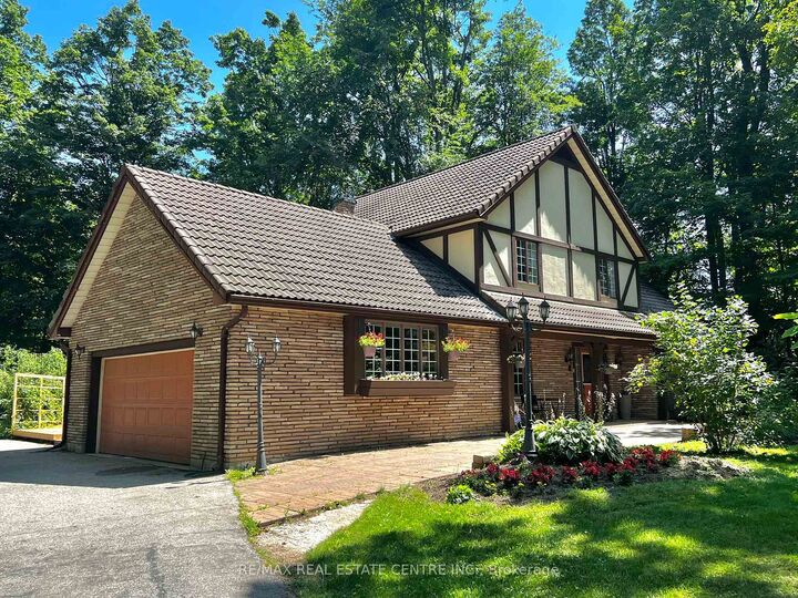 Property Photo:  132 Birch Grove  ON L9V 2W3 