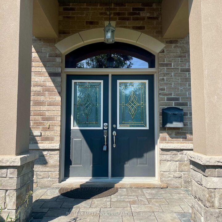 Property Photo: 2 Doon Creek Street ON N2P 2R3