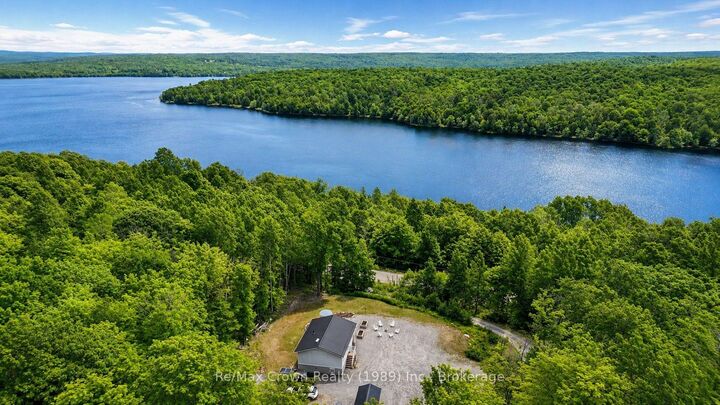 1052 Limberlost Point Road — photo 1