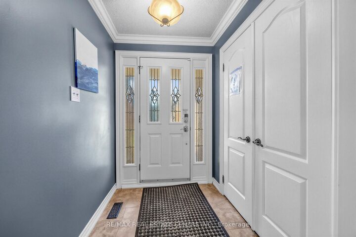 Property Photo:  10 Diane Court  ON L6Y 3E3 